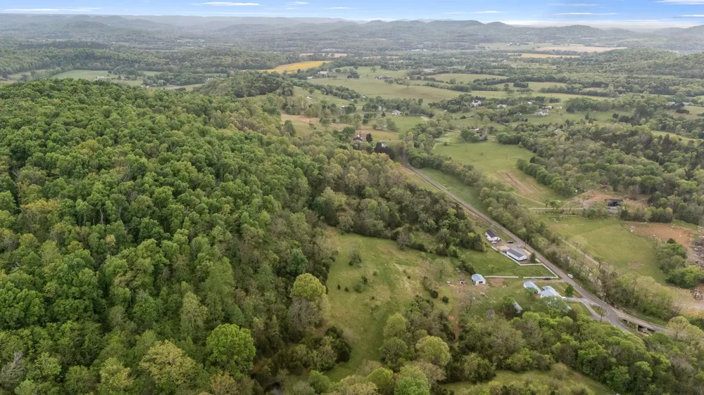 1036 Locke Creek Rd Readyville, TN 37149