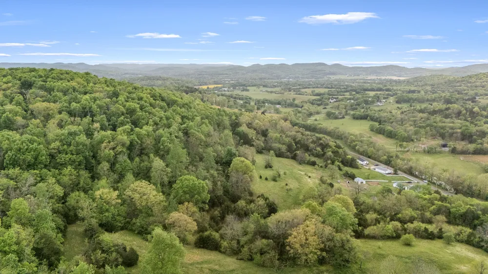 1036 Locke Creek Rd Readyville, TN 37149