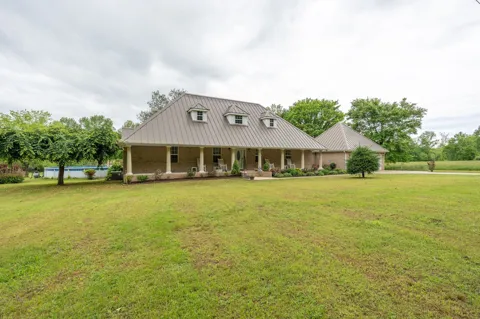 8276 Middle Butler Rd