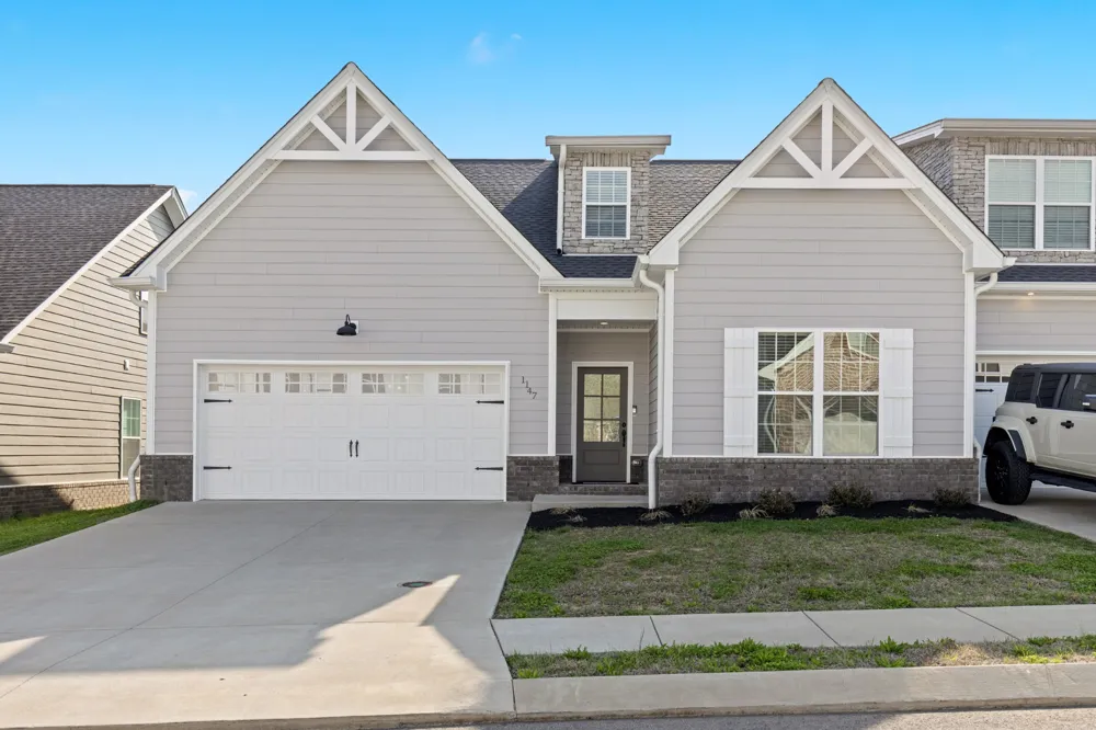 1147 Malinda Ln Greenbrier, TN 37073