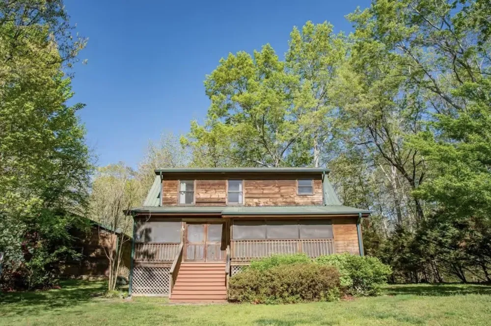 298 Eagle Lake Rd Coalmont, TN 37313