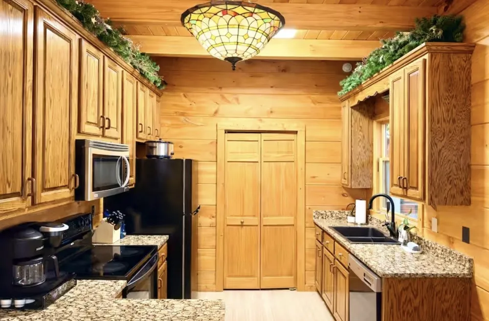 298 Eagle Lake Rd Coalmont, TN 37313