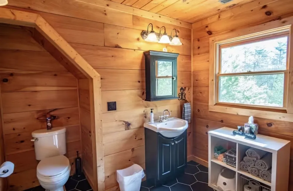 298 Eagle Lake Rd Coalmont, TN 37313