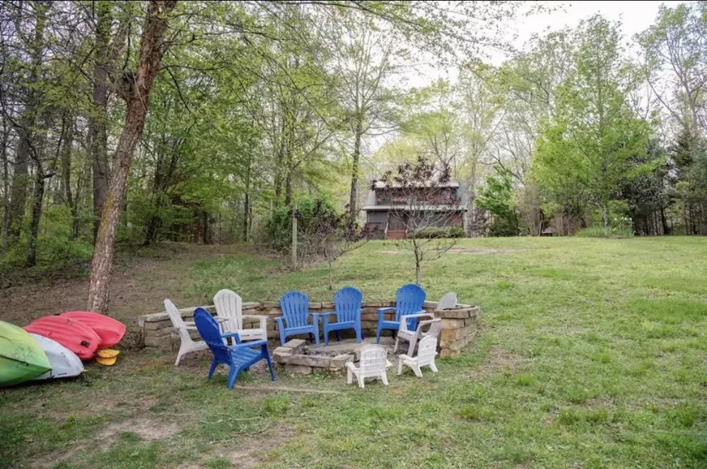 298 Eagle Lake Rd Coalmont, TN 37313