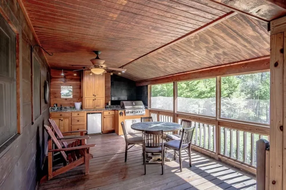 298 Eagle Lake Rd Coalmont, TN 37313