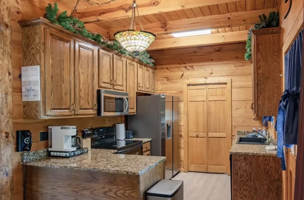 298 Eagle Lake Rd Coalmont, TN 37313