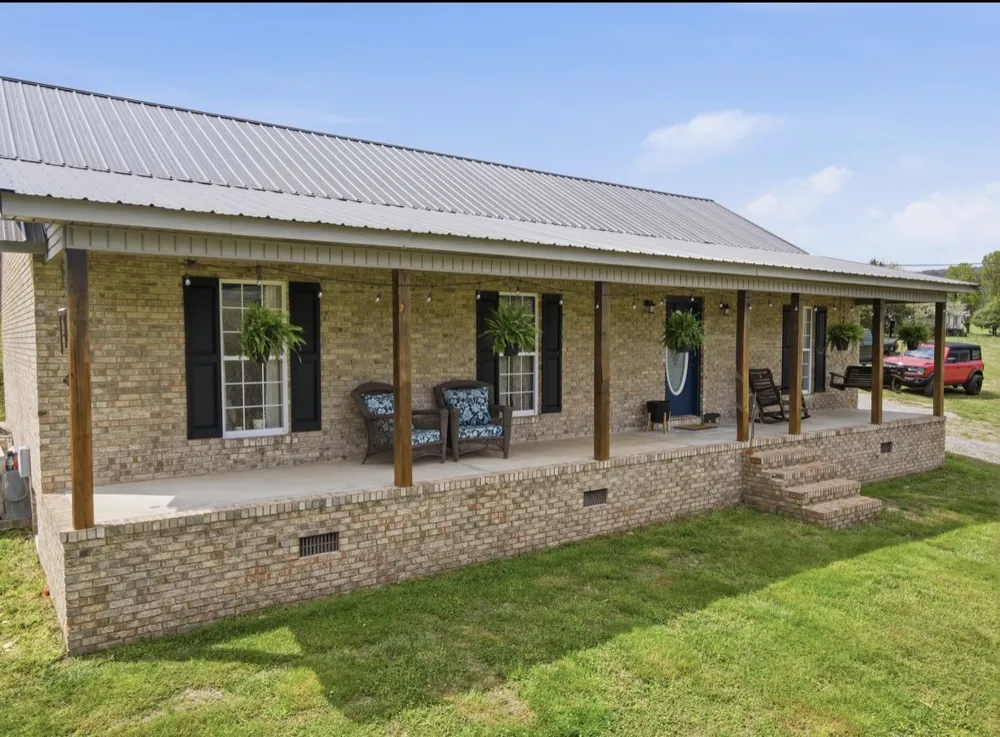 138 Poplar View Ln Huntland, TN 37345