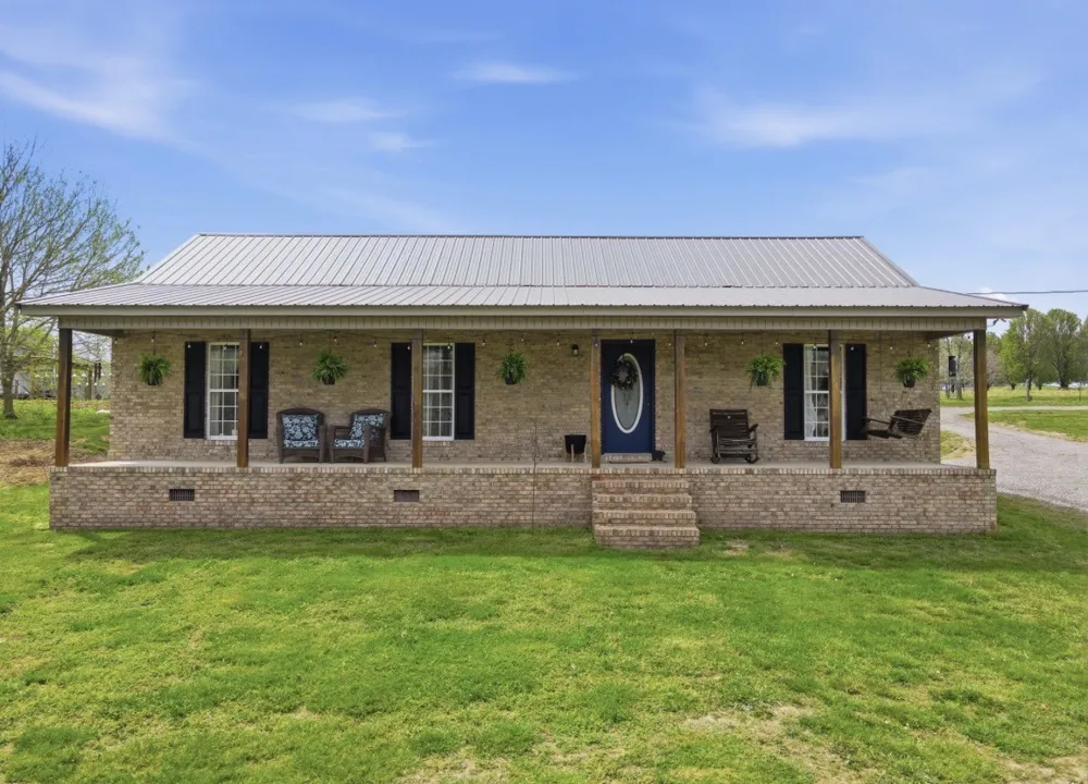 138 Poplar View Ln Huntland, TN 37345