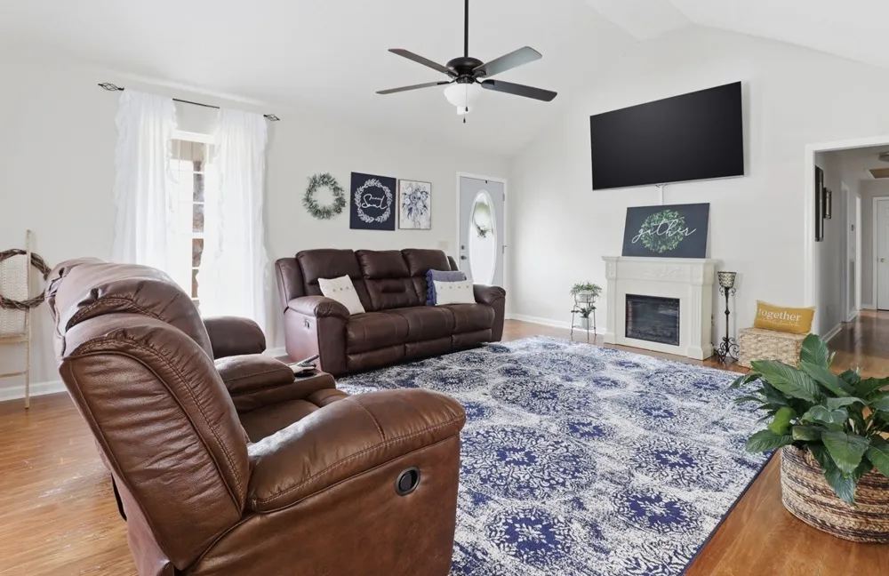 138 Poplar View Ln Huntland, TN 37345