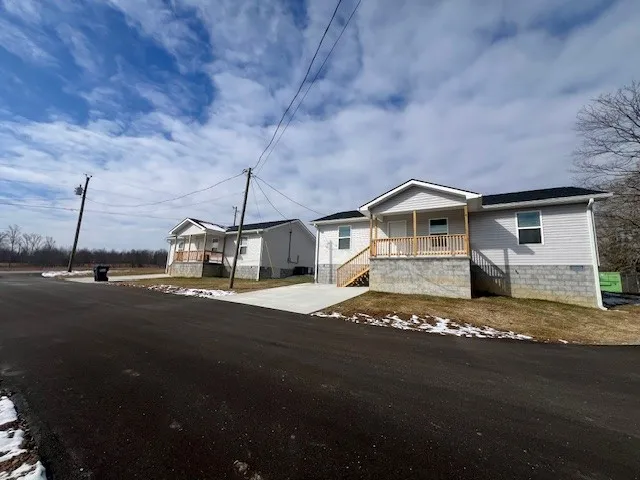 225 Iris Ln Crossville, TN 38555