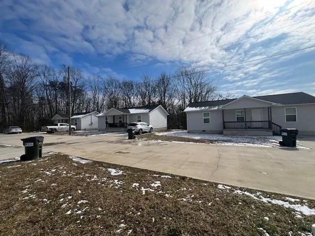 225 Iris Ln Crossville, TN 38555