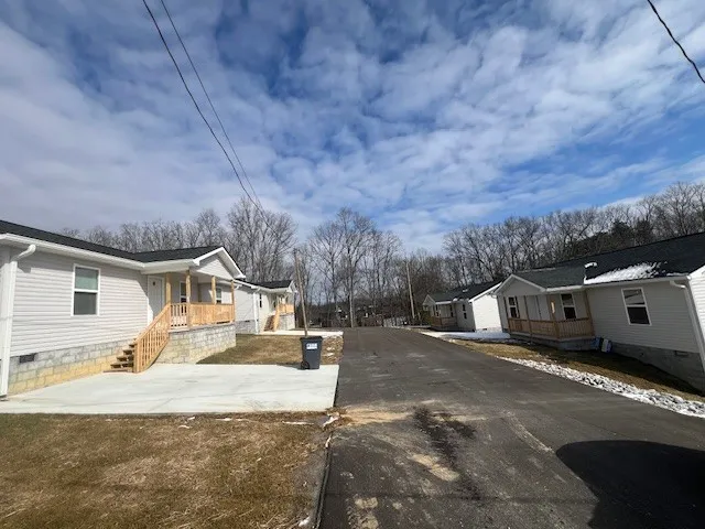 225 Iris Ln Crossville, TN 38555