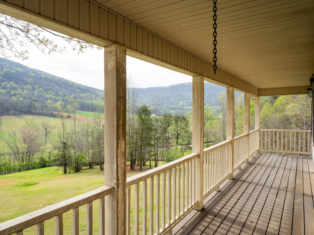 8040 Hog Jowl Road Chickamauga, GA 30707