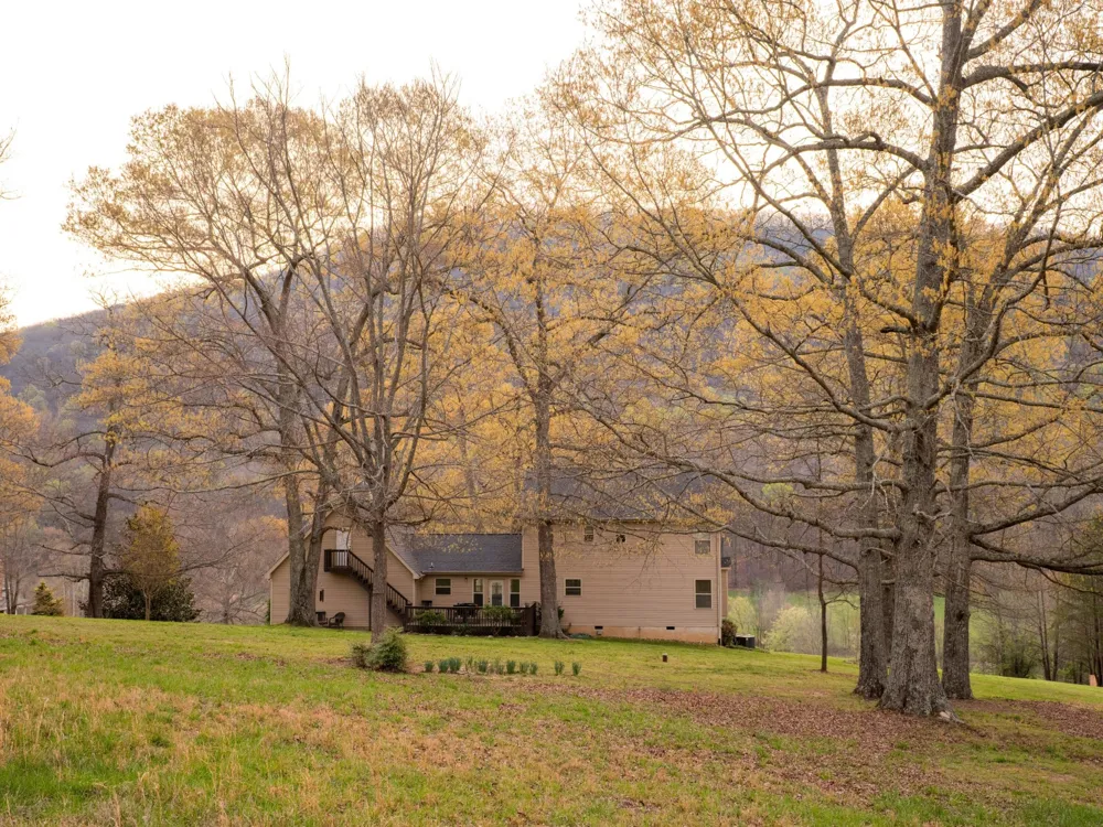 8040 Hog Jowl Road Chickamauga, GA 30707