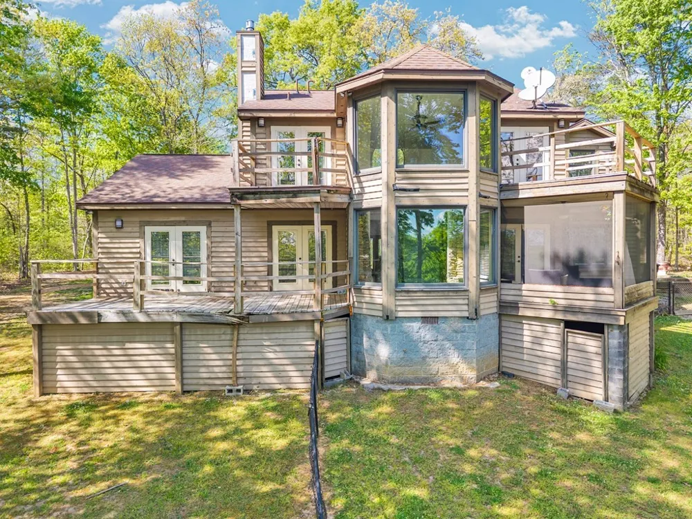160 Eagles Bluff Cir Spencer, TN 38585