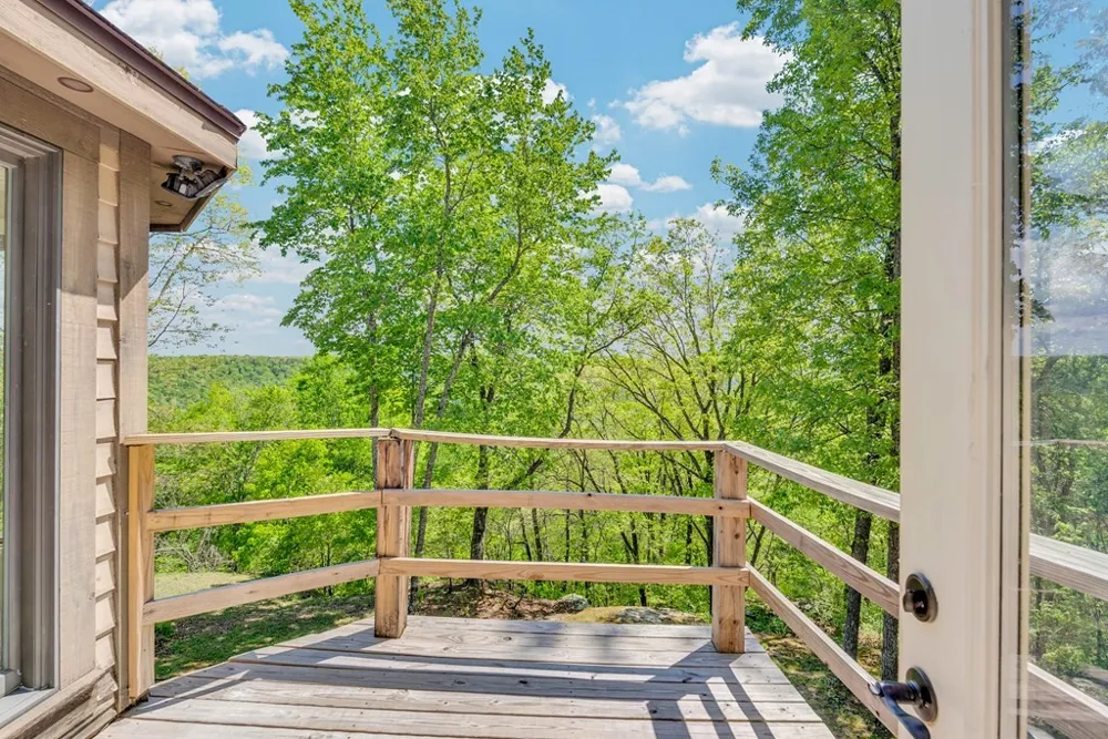 160 Eagles Bluff Cir Spencer, TN 38585