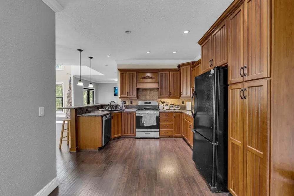 160 Eagles Bluff Cir Spencer, TN 38585