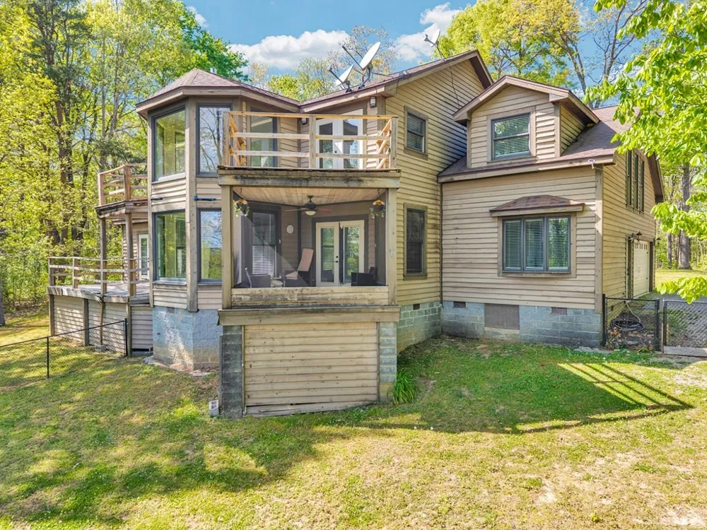 160 Eagles Bluff Cir Spencer, TN 38585
