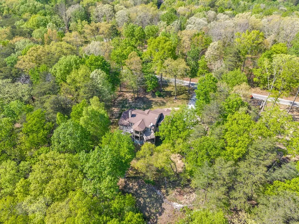 160 Eagles Bluff Cir Spencer, TN 38585
