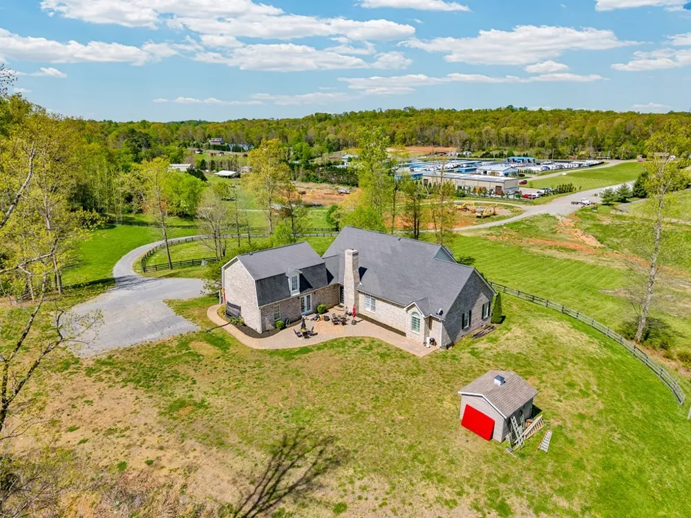 3631 Louisville Rd Louisville, TN 37777