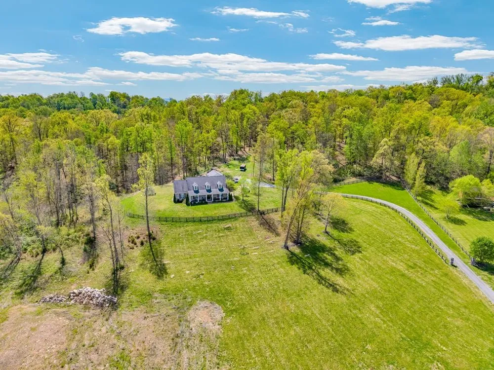 36313635 Louisville Rd Louisville, TN 37777