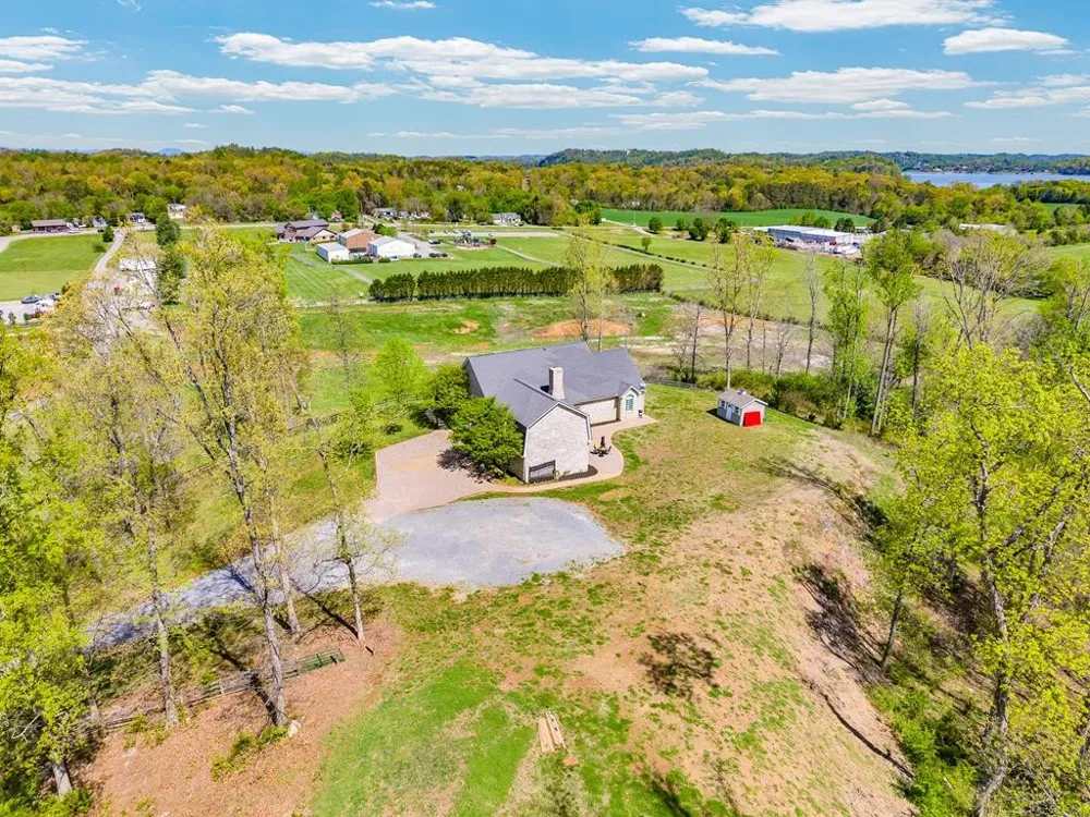 36313635 Louisville Rd Louisville, TN 37777