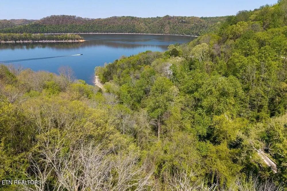 588 Austin Bottom Rd Baxter, TN 38544