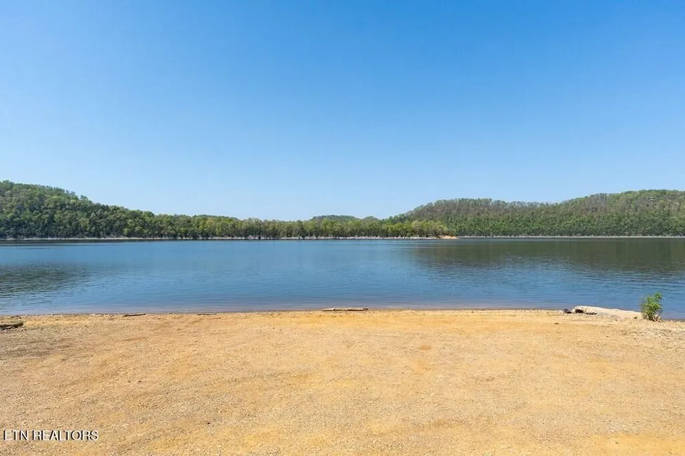 588 Austin Bottom Rd Baxter, TN 38544