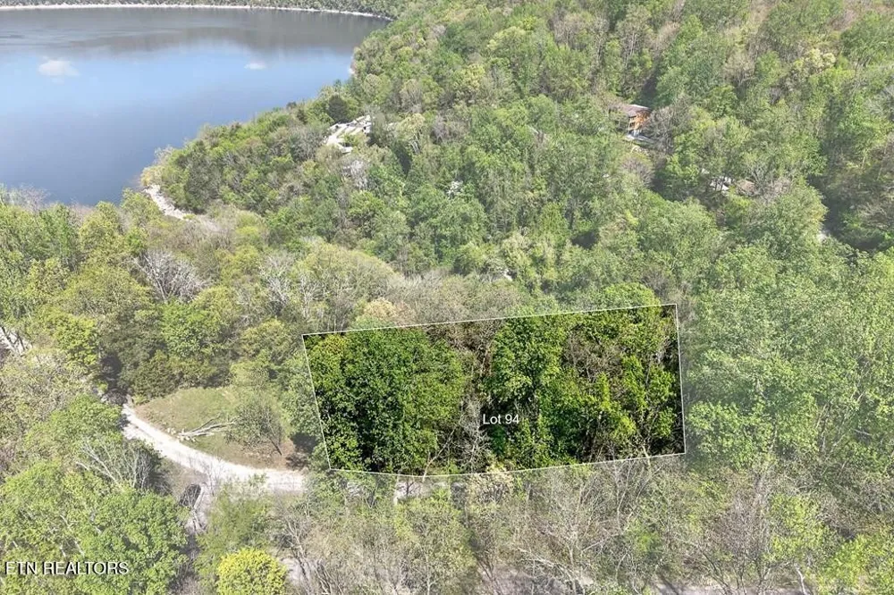 588 Austin Bottom Rd Baxter, TN 38544