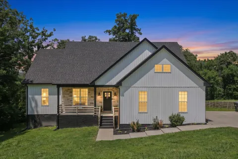 245 Hickory Ridge Ln
