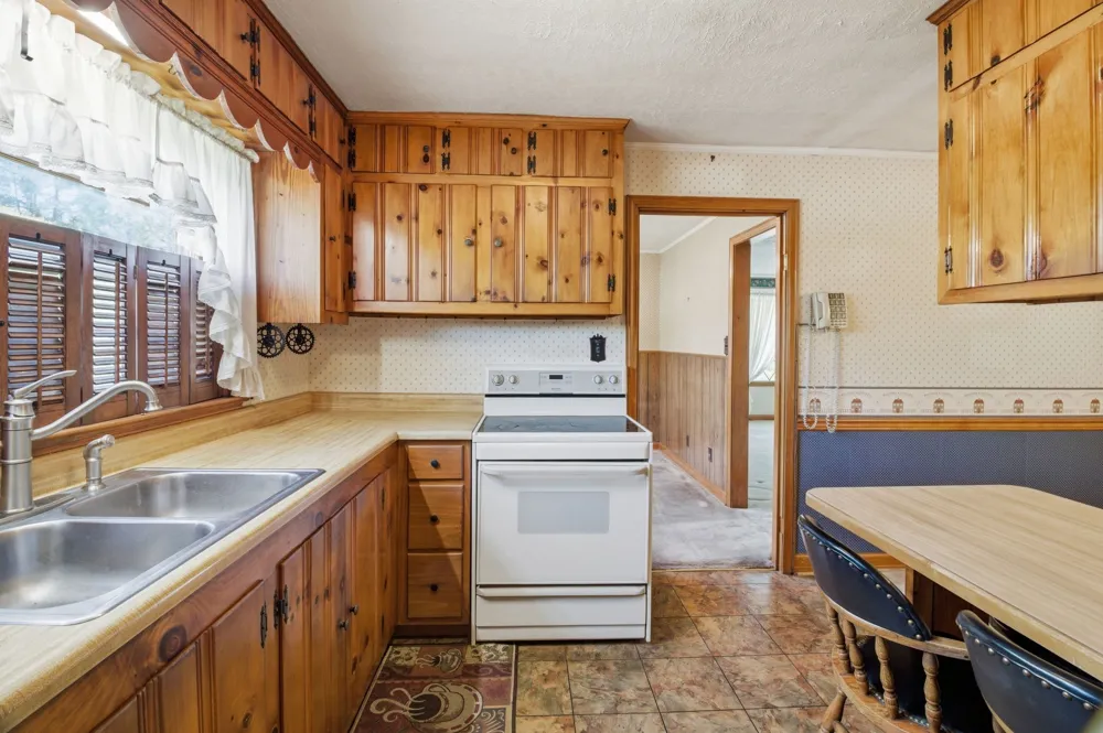1605 College St White Pine, TN 37890