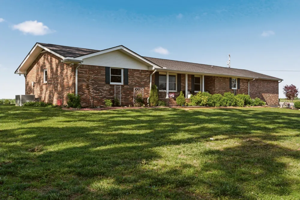 5843 Highway 41 Cedar Hill, TN 37032