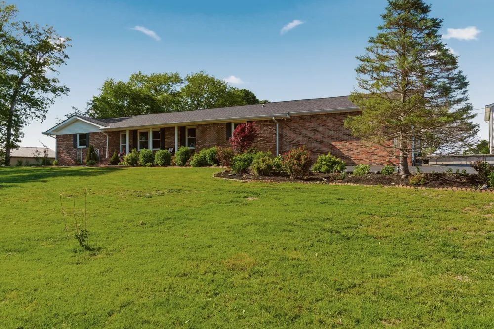 5843 Highway 41 Cedar Hill, TN 37032