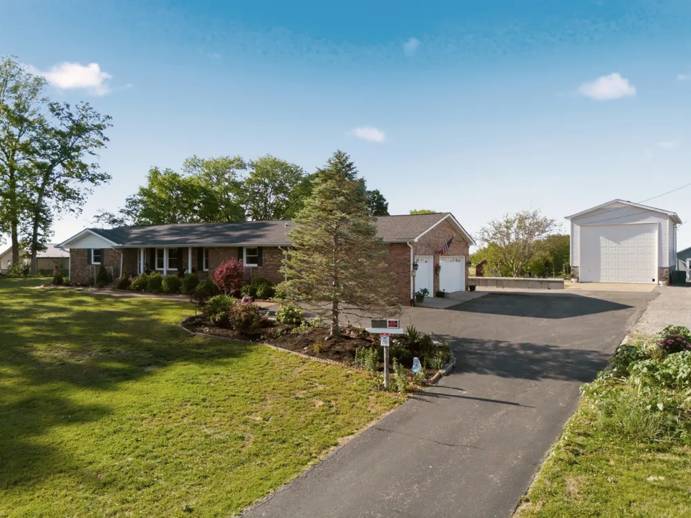 5843 Highway 41 Cedar Hill, TN 37032