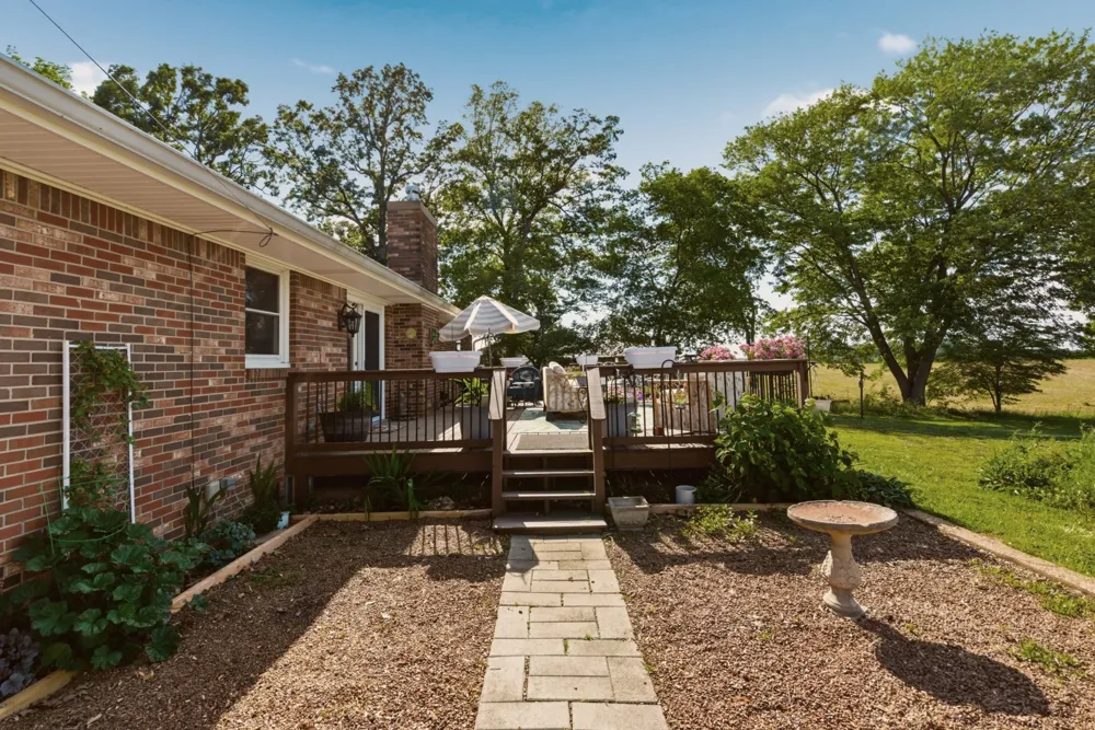 5843 Highway 41 Cedar Hill, TN 37032