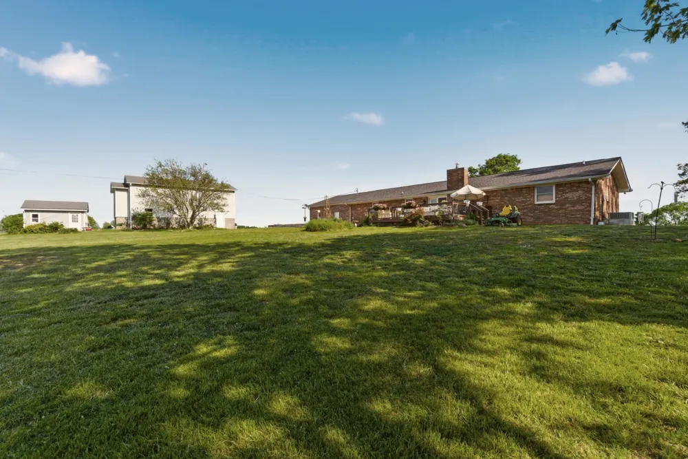 5843 Highway 41 Cedar Hill, TN 37032