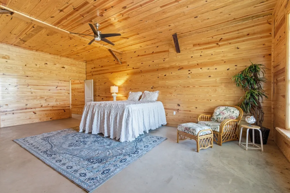 5843 Highway 41 Cedar Hill, TN 37032