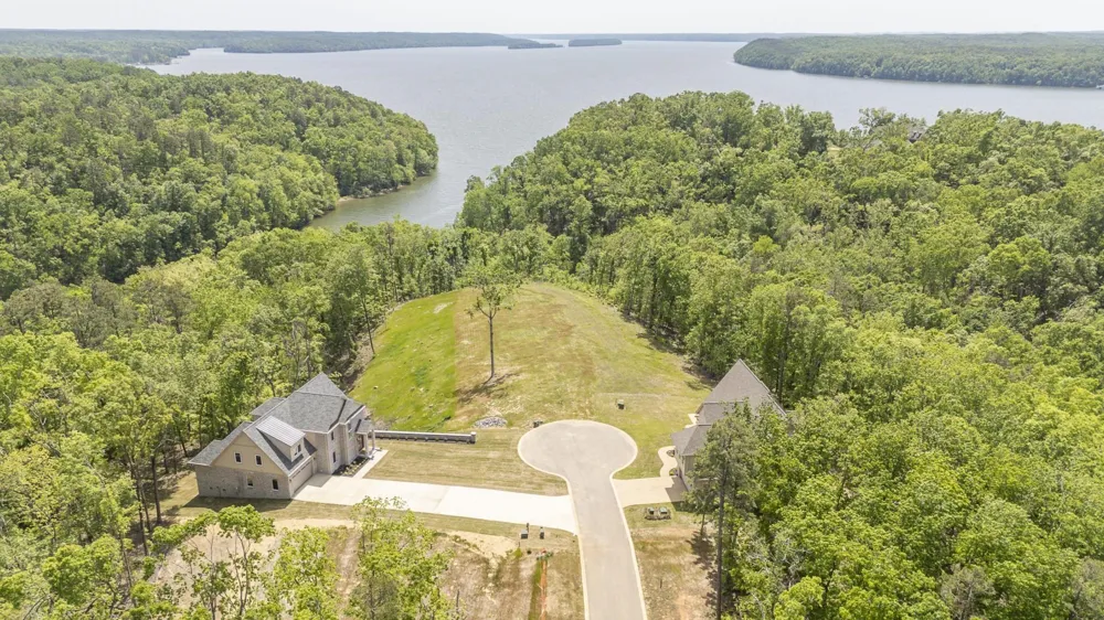 205 PIONEER TRL Savannah, TN 38372