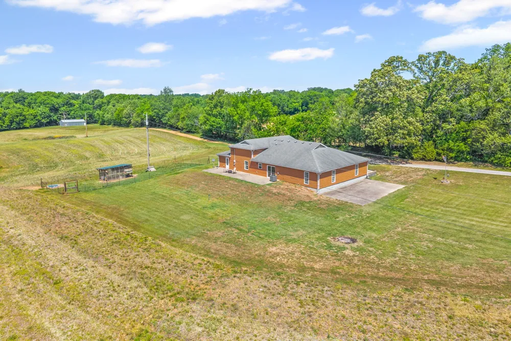 6026 Buzzard Creek Rd Cedar Hill, TN 37032