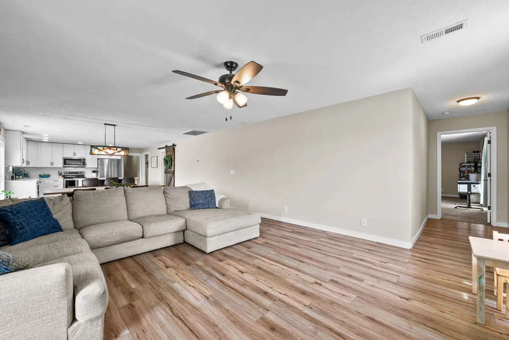 6026 Buzzard Creek Rd Cedar Hill, TN 37032