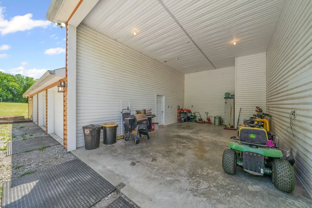6026 Buzzard Creek Rd Cedar Hill, TN 37032