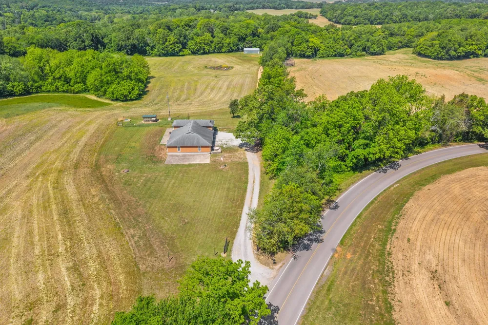 6026 Buzzard Creek Rd Cedar Hill, TN 37032
