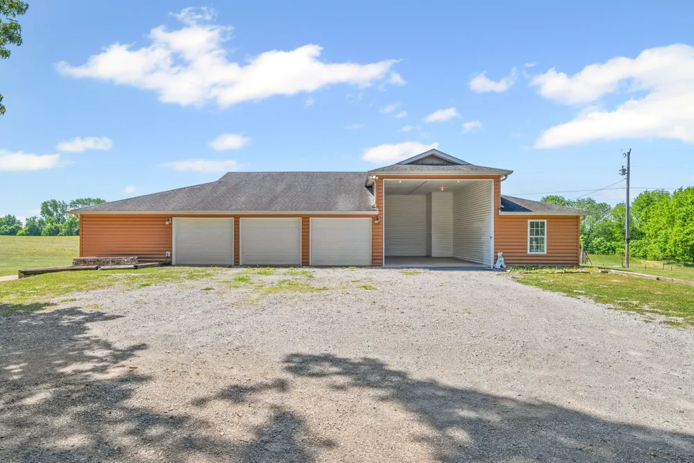 6026 Buzzard Creek Rd Cedar Hill, TN 37032