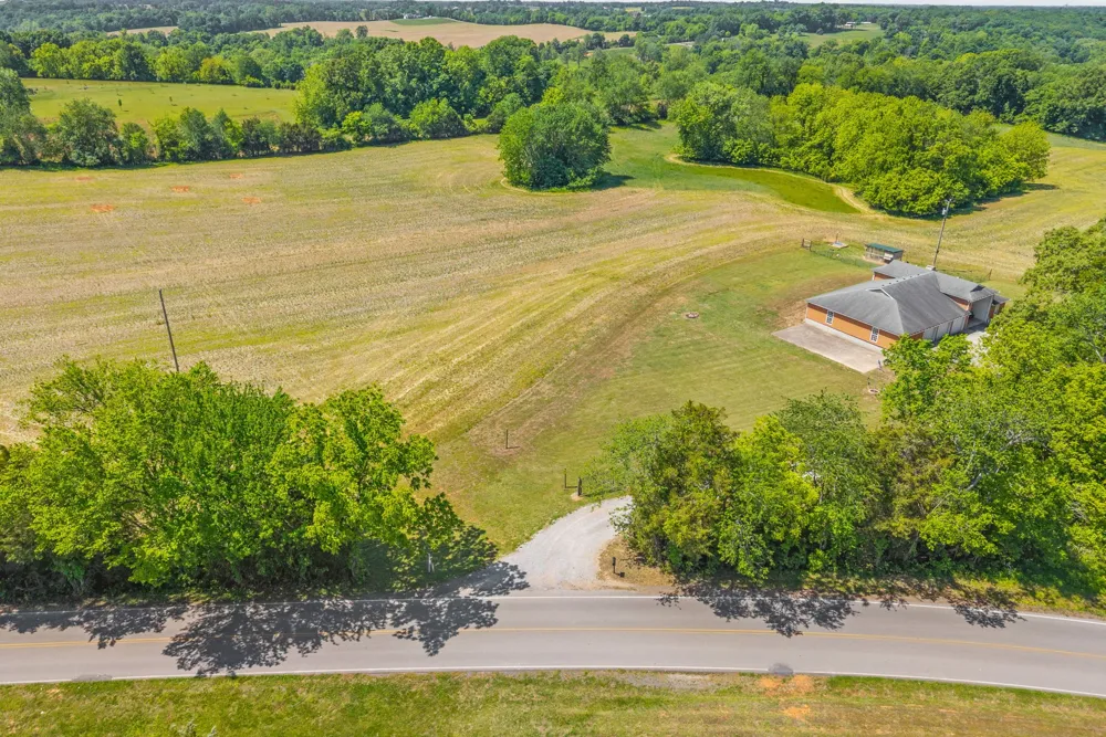 6026 Buzzard Creek Rd Cedar Hill, TN 37032