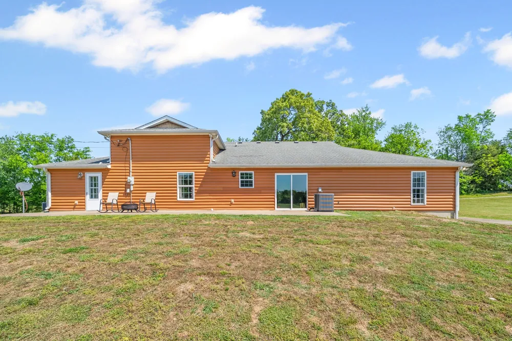 6026 Buzzard Creek Rd Cedar Hill, TN 37032
