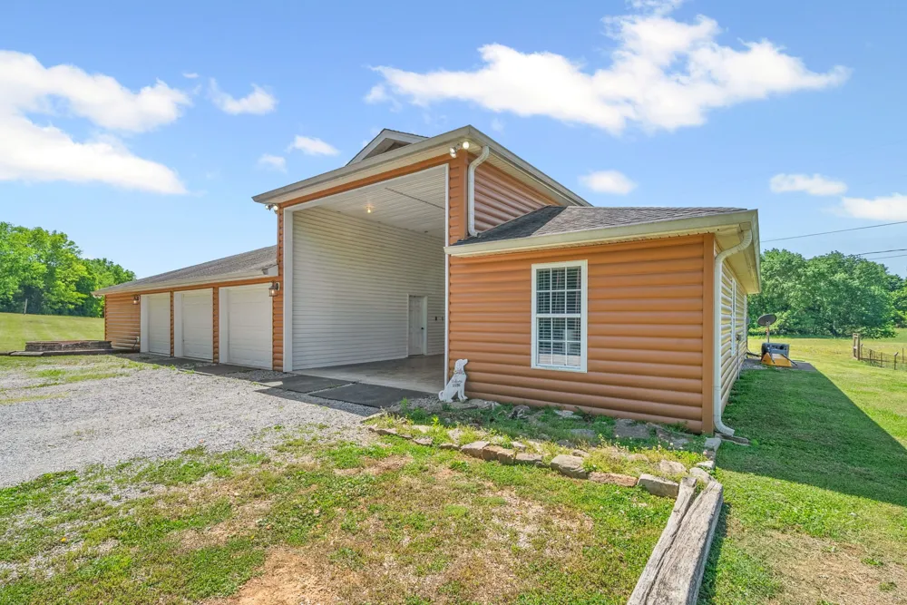 6026 Buzzard Creek Rd Cedar Hill, TN 37032