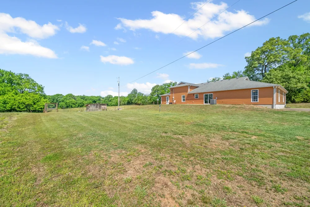 6026 Buzzard Creek Rd Cedar Hill, TN 37032
