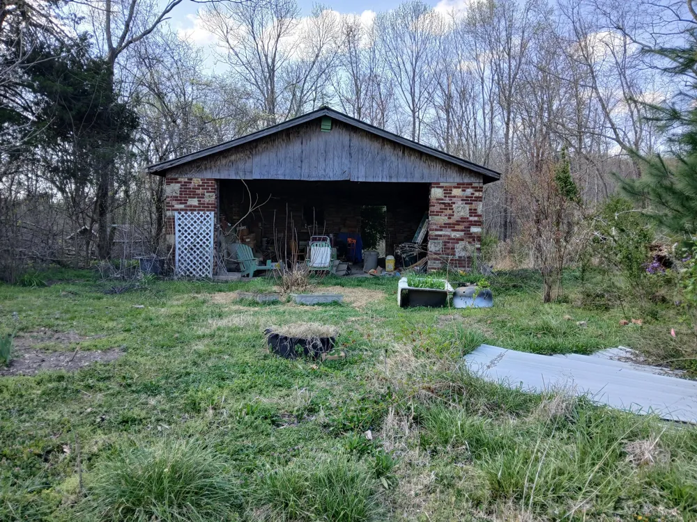 652 Gamaliel RD Red Boiling Springs, TN 37150