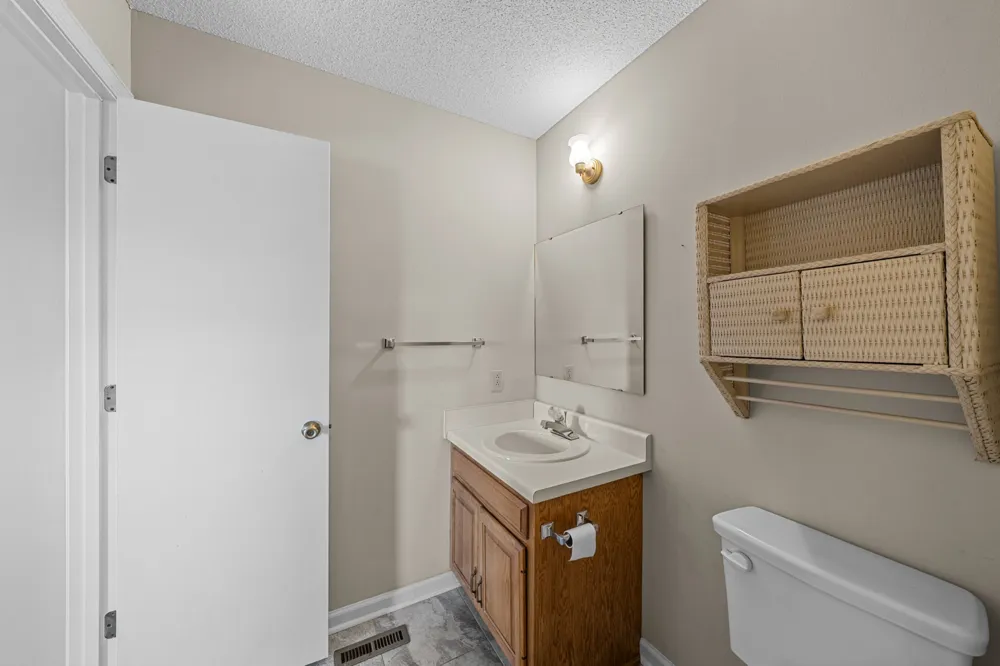 101 Woodland Pt Estill Springs, TN 37330