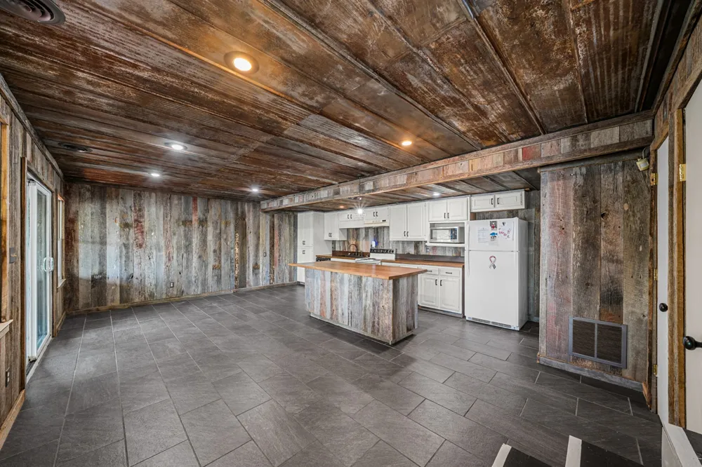 101 Woodland Pt Estill Springs, TN 37330